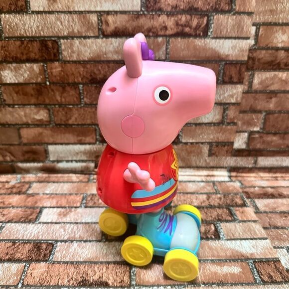 Peppa Pig Disco Roller Skating lights up - Picture 3 of 7
